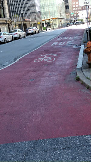 baltimorebicyclesandbusseslane-fayettestreet.jpg