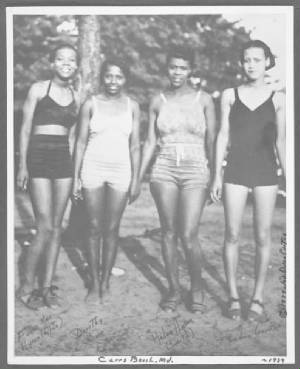 bathingbeautiescarrsbeach1939.jpg