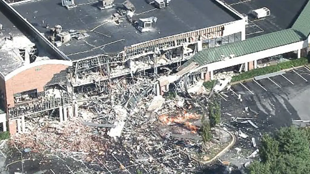 32columbiashoppingcentergasexplosion2019.jpg