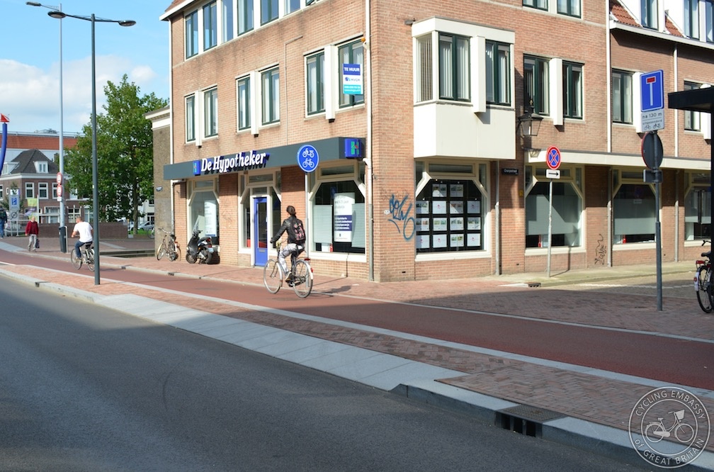 continuousfootway-cyclinggbuk.jpg