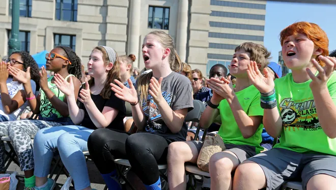 studentsorkcstreetcaropeningceremoniesdowntownmainstreetatunionstation.jpg