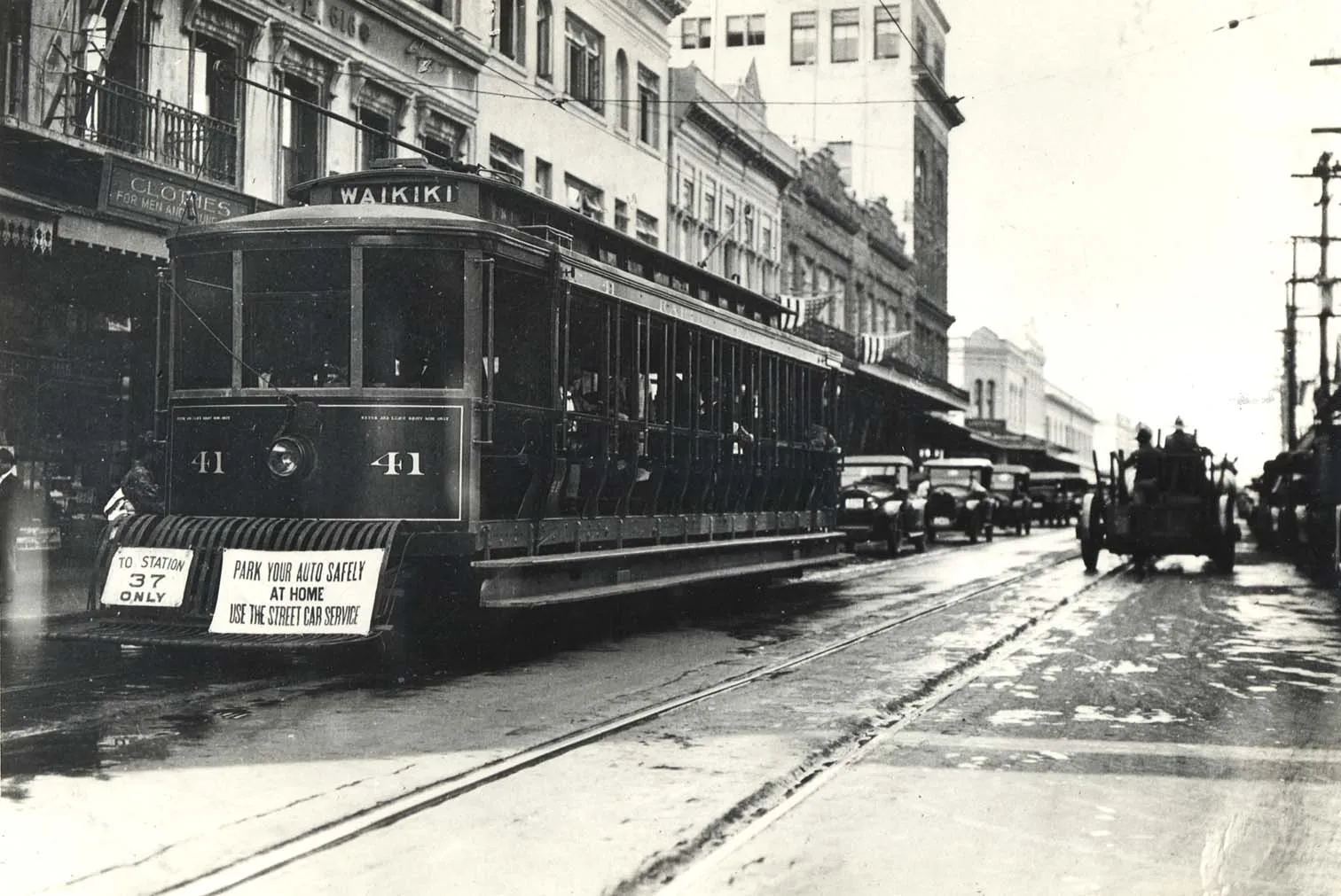 waikikihawaii1930streetcarparkyourautosafelyathomeusethestreetcarservice.jpg